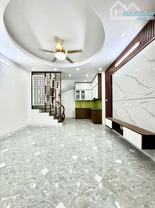 📢📢📢Nhà Đối Diện Aeon Long Biên Ngõ To Đẹp, Ô Tô Đỗ Cổng - Giá chỉ từ 5.x tỷ - 1