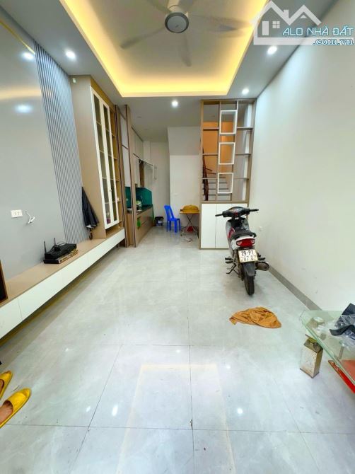 DƯƠNG QUẢNG HÀM – 31/34M² – 5 TẦNG – MT 3.3M – 8.8 TỶ - 1
