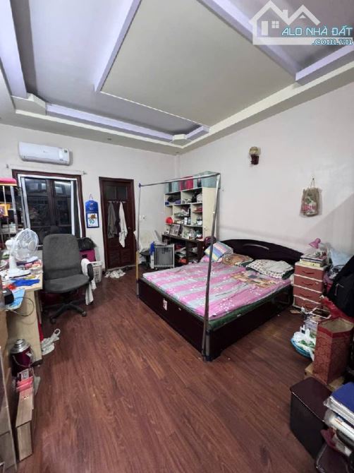 CHỦ SỐT bán nhà Cầu Giấy, 80m x 4 tầng giá 16,5 tỷ, dân xây, mua ở - đầu tư đỉnh. - 1