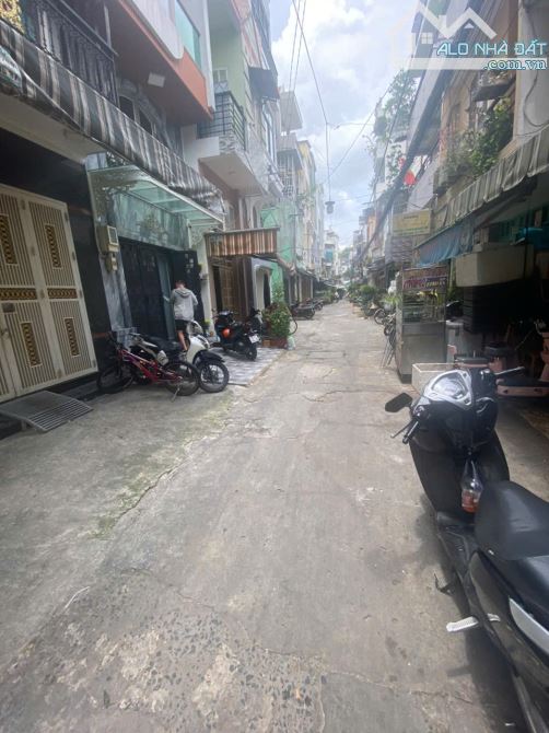 Bán nhà riêng tại Trần Bình Trọng, Quận 10, hai tầng đúc , 7,5 tỷ, 40m2, đẹp. - 1