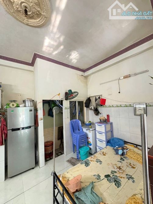 NHÀ Ở NGAY, 45M2 (4.1 x 11), HẺM 5M, OTO TẬN NHÀ, NHỈN 2ĐỒNG TL - Cách đường nhựa chỉ 100m - 1