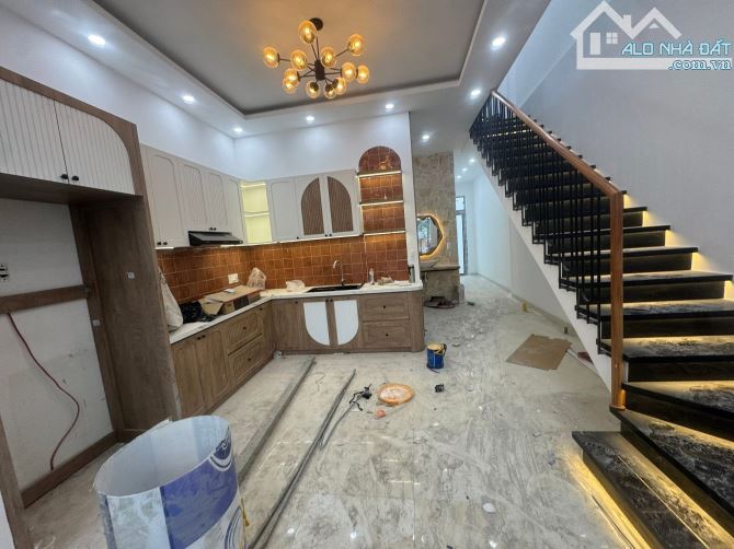 NHÀ 3 PHÒNG NGỦ FULL NỘI THẤT HẺM MAI HẮC ĐẾ: Giá 3.79 tỷ - 1