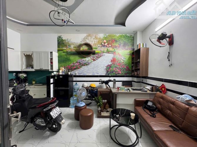 Chỉ 2 tỷ bé xíu có nhà sổ hồng riêng 1 lầu 7mx5m lê văn khương q12 - 1