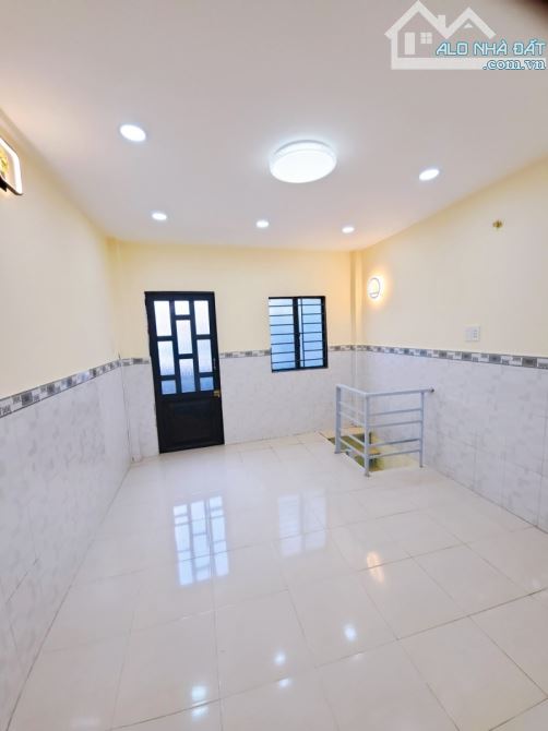 Bán nhà mới Tân Phú - 2 Tầng - Sổ Vuông, Hoàn công đủ – 16m2 - 2.55TỶ - 1