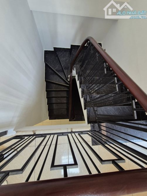 Nhà đẹp, diện tích 52m2, thiết kế 5 tầng thoáng sáng, 4 ngủ rộng có ánh sáng tự nhiên. - 1