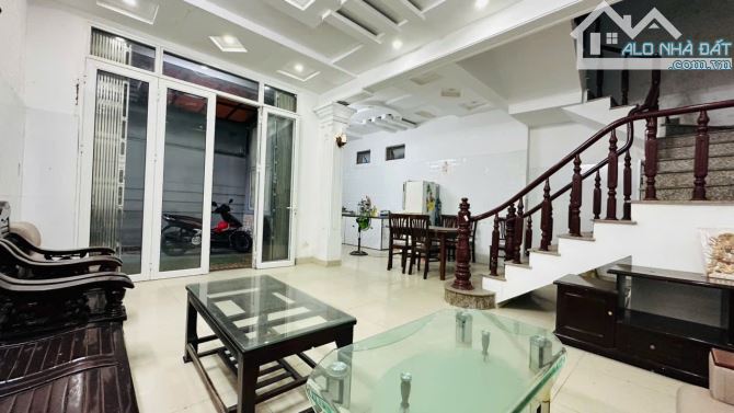Bán nhà chợ Hàng mới ngõ nông sân cổng riêng xây độc lập - 1
