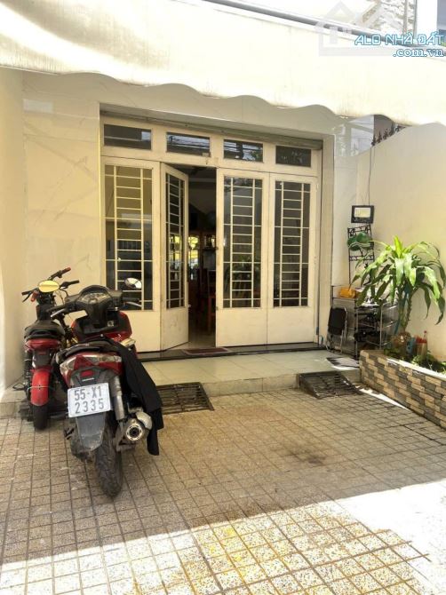 MẶT TIỀN ĐƯỜNG SỐ 236 - TĂNG NHƠN PHÚ A - QUẬN 9 - NHÀ 4 TẦNG - 85M2 - 1