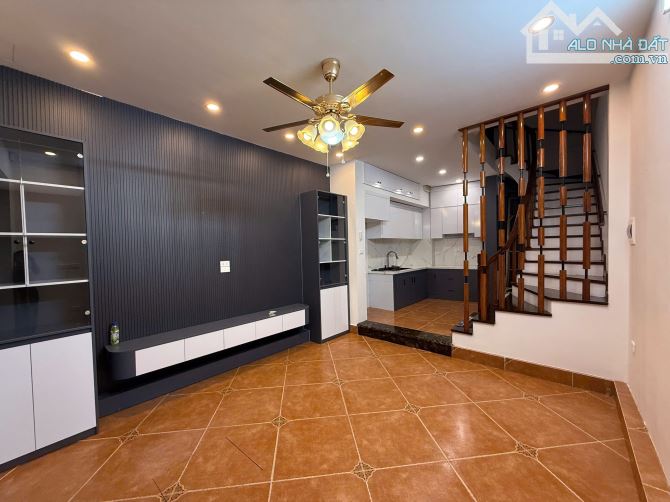 Chính chủ bán nhà 5tầng  phố Nguyễn khang ngõ ô tô đỗ cửa - 1