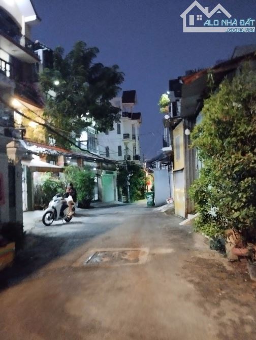 4 TẦNG 44M2 - HẺM XT- LÊ ĐỨC THỌ P17 GV- GẦN NGÃ 3 L.H.PHÁI- 5.85 TỶ - 1