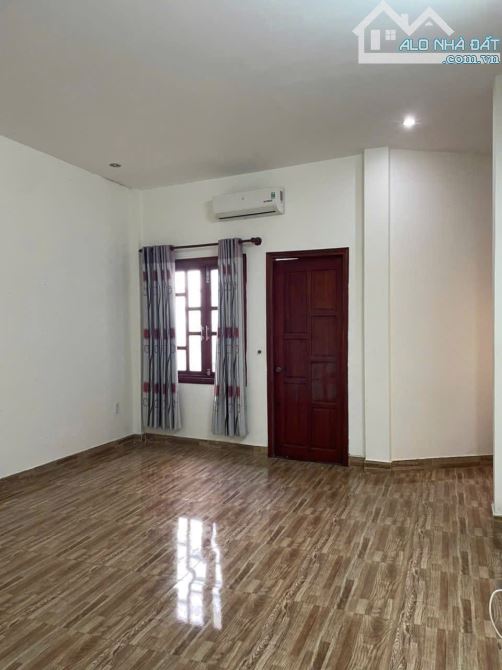 113M2 NHÀ 2 TẦNG 2 MÊ KIỆT 3M ÔNG ÍCH KHIÊM GIÁ TỐT - 1