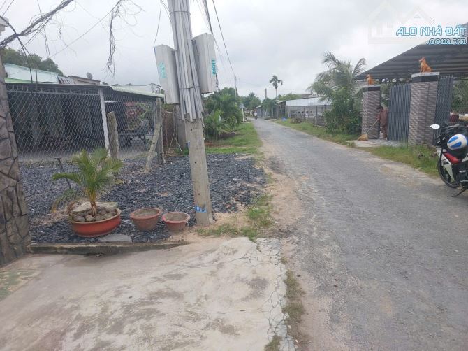 10x32 nhà và đất tại phường Gò Dầu. sổ hồng riêng. 1,1 tỷ - 1