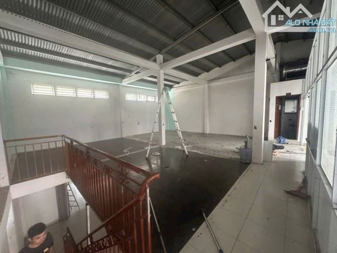 Cho thuê xưởng Bà Điểm 380m2 sạch đẹp - 1