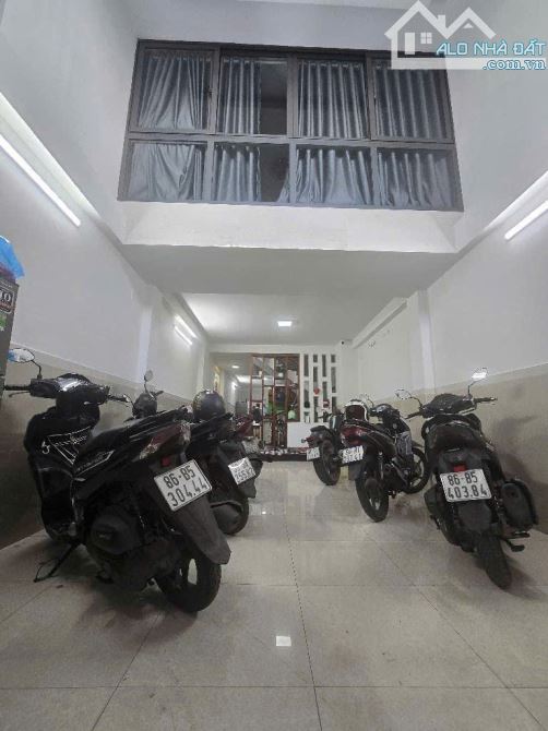 Bán nhà 5 tầng Nguyễn Thị Thập (cách MT 25m); thu nhập 360tr/năm; pháp lý chuẩn - 1