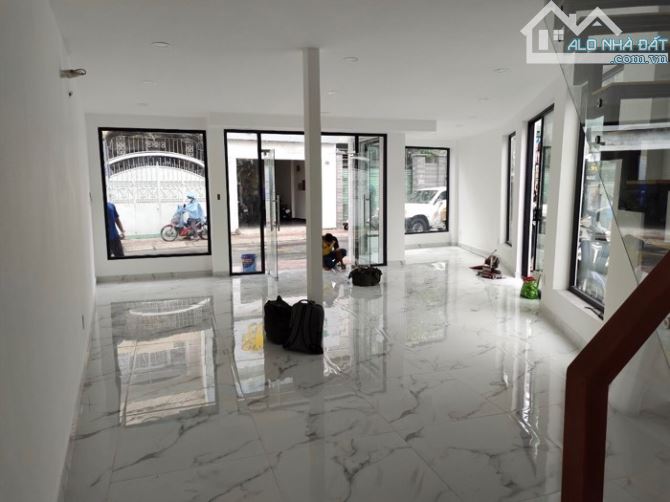 Mặt tiền 9m, Phú Nhuận, đường Nguyễn Trọng Tuyển, 65m2 chỉ 12,99 .t.ỷ.TL - 1