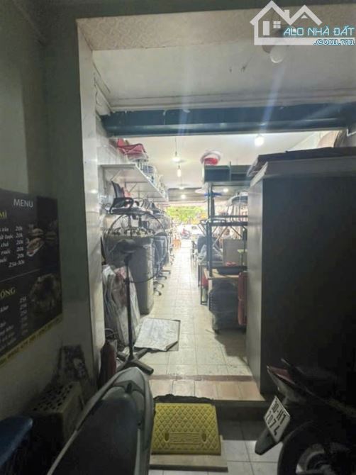 Bán 200m2 Mặt đường La Thành, Phù hợp xây Building - 1
