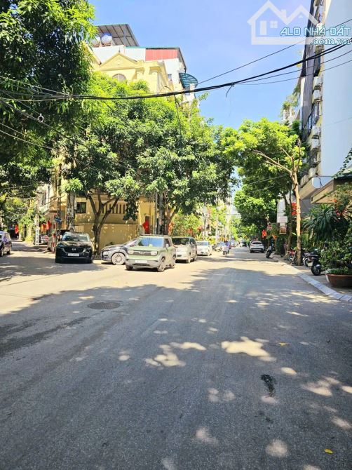 PHÂN LÔ, NGÕ THÔNG, VỈA HÈ, 3 Ô TÔ TRÁNH, 58M, 5 TẦNG, NỘI THẤT XỊN, Ở NGAY - 1