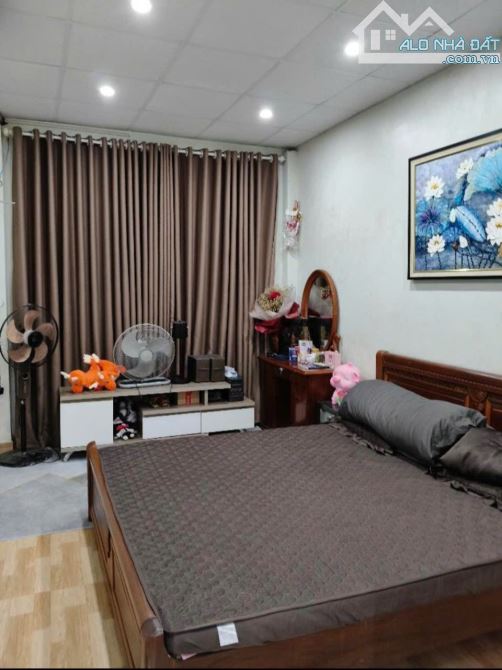 CẦN BÁN 55M 2T 5xTỶ-ÔTÔ ĐỖ CỬA-50M RA PHỐ NGUYỄN KHOÁI HOÀNG MAI-TIỆN ÍCH ĐẦY ĐỦ - 1