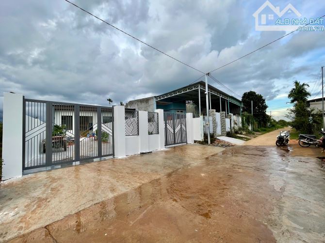 02 căn nhà liền kề sau lưng chợ Ea Kao phường Ea Kao - 1