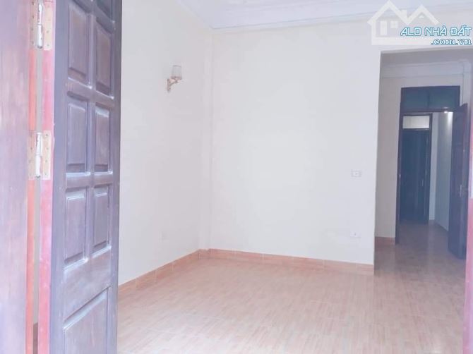 PL HOÀNG QUỐC VIỆT – ÔTÔ TRÁNH – SÁT MP - 70M – 5 TẦNG – 31.2 TỶ (BTL305082) - 1