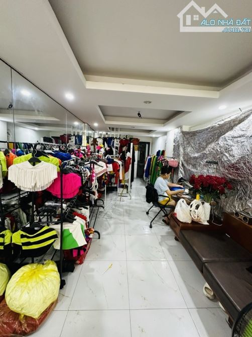 ĐÔNG QUAN, CẦU GIẤY - 49M2 - 5 TẦNG - NGÕ THÔNG - VỈA HÈ - Ô TÔ TRÁNH - 1