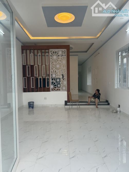 bán nhà mặt tiền Nguyễn Tuân - góc 2 mặt tiền - 3.2 tỷ - 1