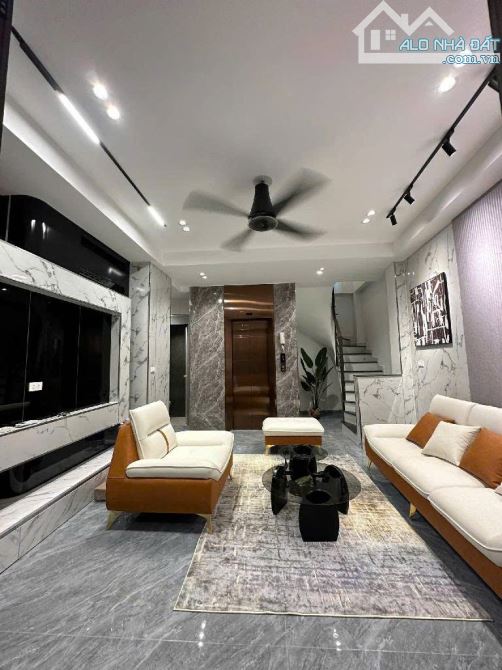 Bán Nhà Văn Chương – 45m², 7 Tầng Thang Máy, Nội Thất Xịn, Giá 11.85 Tỷ - 1