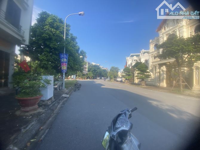 Vị trí đẹp lý tưởng , Bán đất phân lô Khu đô thị Cựu Viên - 1