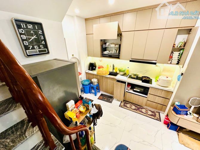 💥 💥 Trương Định- Dân xây chất - 2 bước lên ô tô- 5 Tầng - 30m - Zá chỉ 5.65 tỷ  ✅Sổ đẹp - 1