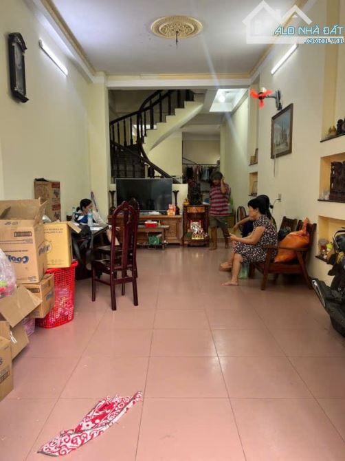 NHÀ 3 TẦNG 70M2 HXH HUỲNH TẤN PHÁT P.PHÚ THUẬN Q7 - 1
