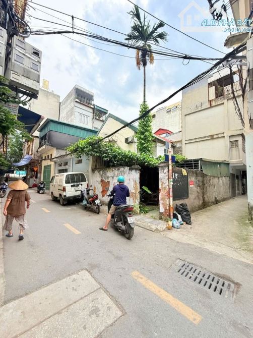 Cho thuê nhà ngõ ô tô Tân Mai, 120m2, 3 ngủ, 9 Triệu - 1