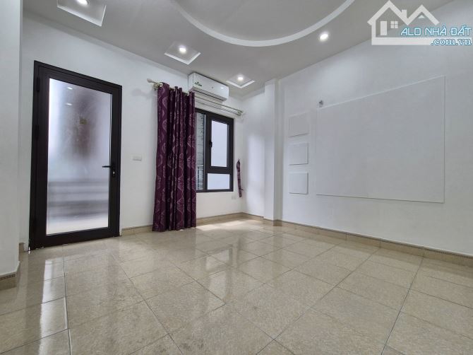 BÁN NHÀ HOÀNG MAI - 50M2 - TRUNG TÂM - GẦN PHỐ - Ô TÔ GẦN - NGÕ NÔNG - 8,05 TỶ. - 1