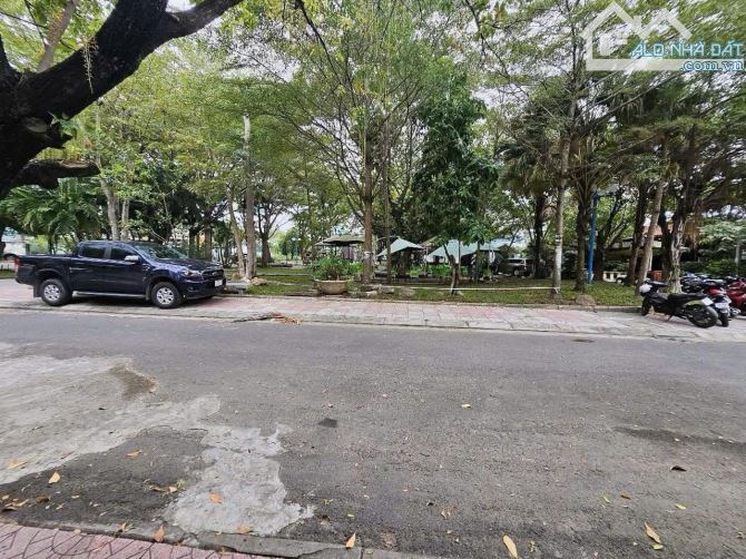 Bán căn biệt thự Vĩnh Điềm Trung đường C1 Diện tích: 280m2 Hướng: Tây Nam. tp Nha Trang - 12