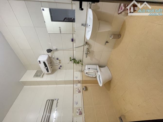 Nhà đẹp phố Hoa Lâm, 5 tầng, dân xây chắc chắn, ngõ nông, nội thất, giá r.ẻ bất ngờ - 13