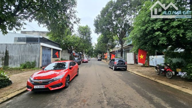 Bán nhà mặt tiền đường Nguyễn Phúc Chu - Thành nhất - 13