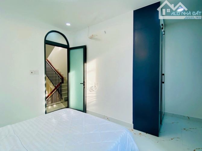 Bán nhà Gò Vấp gần mặt tiền, gần công viên Làng Hoa, 3 tầng BTCT, 43m2, SHR - 14