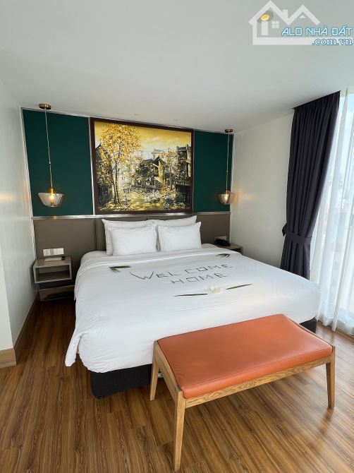 Bán khách san MP Phan Đình Phùng, Ba Đình 175m2 x 11 tầng - 262 Tỷ - Dòng tiền 26 tỷ/năm