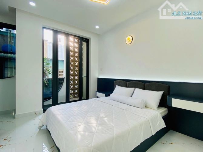 Bán nhà Gò Vấp gần mặt tiền, gần công viên Làng Hoa, 3 tầng BTCT, 43m2, SHR - 16