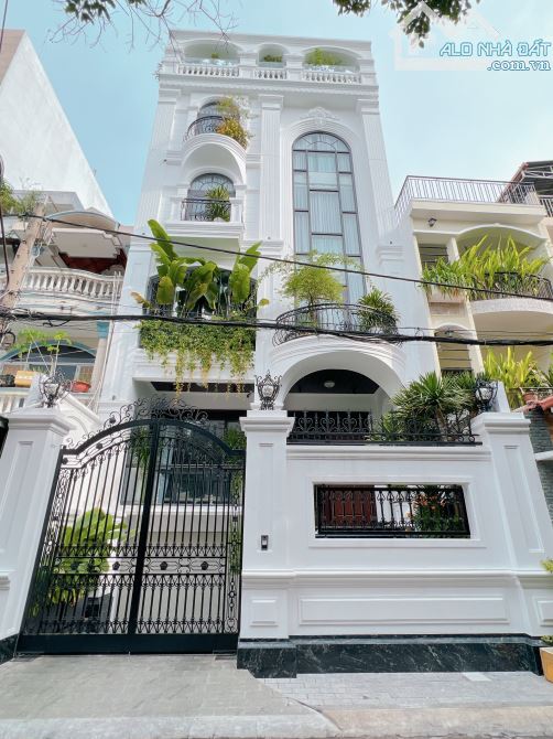 Biệt thự đẹp mặt tiền khu Lê Minh Xuân P.7 Q. Tân Bình, DT: 8 x 27m, hầm 3 lầu giá 42.5 tỷ - 2