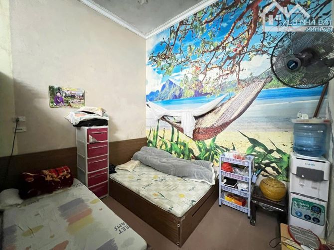 Bán nhà cũ gần đường Nghĩa Đô, 51m2, 3 tầng, mặt tiền 6.5m, ngõ ô tô 7 chỗ, giá 16.3 tỷ - 2