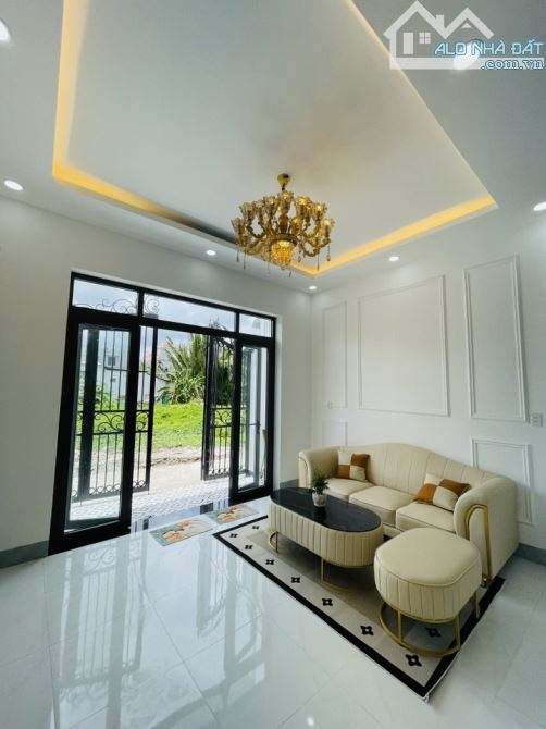 Nhà mới xây dựng tân cổ điển P2, Mỹ Tho, Tiền Giang - 2