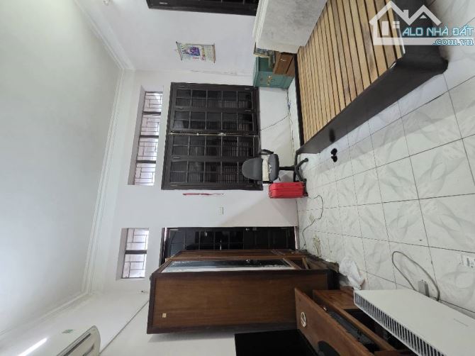 Bán nhà phố hoàng mai 39m2 4 tầng còn ở tốt  – gần ô tô - giá 7.75 tỷ - 2