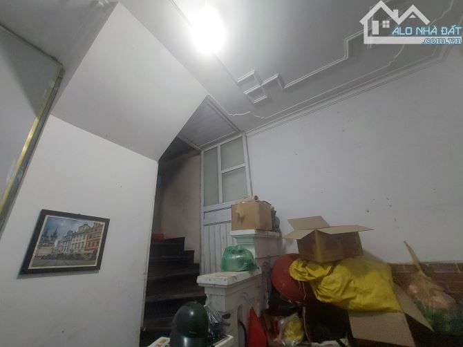Bán nhà mặt phố Giảng Võ, đối diện Ga Cát Linh 38m 4tầng MT Giá 13,8 tỷ - 2