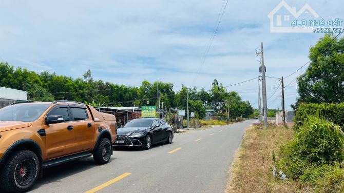 Mặt tiền đường Nguyễn Huệ - khu nhà vườn  PLT- Long Đất - BRVT  Diện tích: 1140m2 - 2
