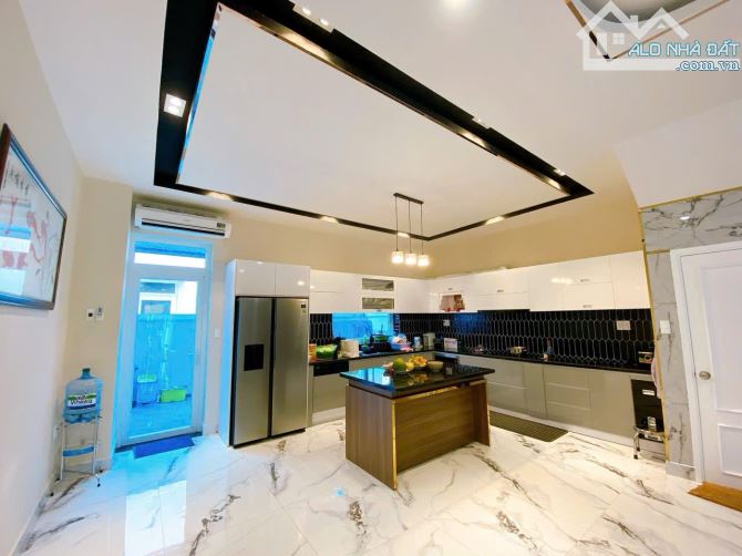 Biệt Thự Đẳng Cấp p.Phú Hữu TP Thủ Đức DT siêu đẹp , nhà full nội thất cao cấp, Nguồn cực - 2