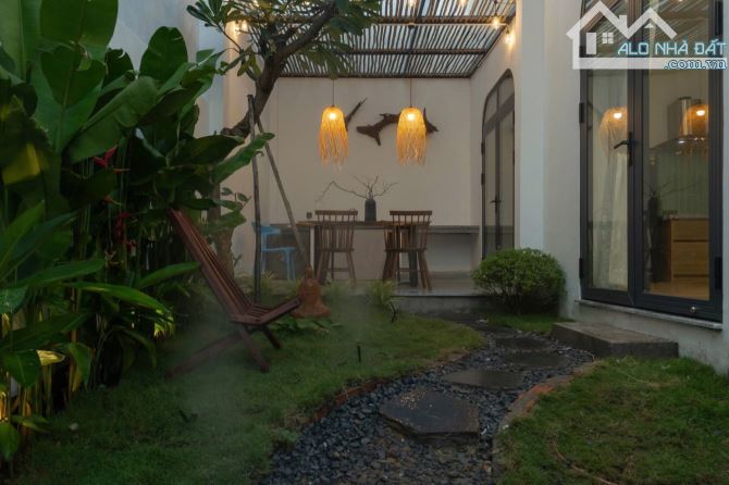 BÁN BIỆT THỰ SÂN VƯỜN MINI THỊ TRẤN HÓC MÔN - CÁCH SONG HÀNH 159m - GIÁ 4.8ty - 2