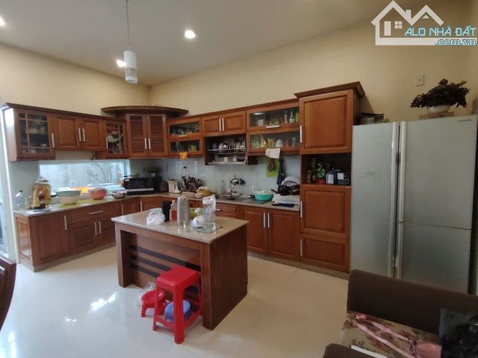 BÁN NHÀ 3 tầng KIÊN CỐ HẺM XE HƠI LÊ VĂN LƯƠNG NGANG 5M FULL THỔ CƯ CHỈ 8.X tỷ - 2
