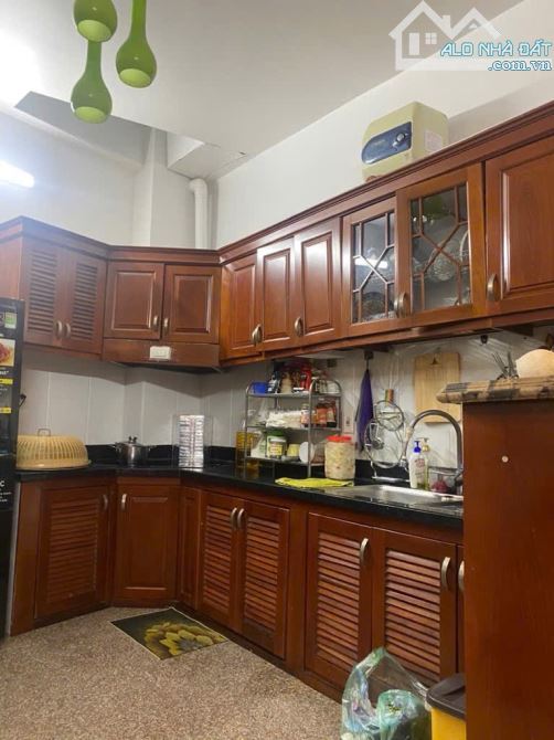 Bán nhà  Ngọc Khánh vị trí đắc địa, 34 m, 4 tầng 8,8 tỷ . - 2
