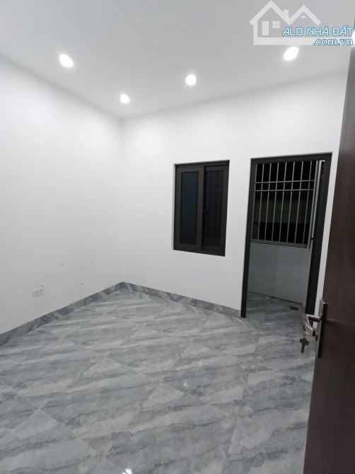 🏡 CẦN TIỀN mua liền kề BÁN GẤP NHÀ 40m2x4 tầng, ô tô lùi cửa Sát Đại lộ Thăng Long - 2