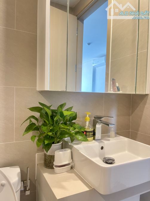 CHUYỂN NHƯỢNG CĂN HỘ THE SÓNG 2 PHÒNG NGỦ ĐẸP TẦNG CAO VIEW THÀNH PHỐ VÀ BIỂN GIÁ 2.5 TỈ - 2