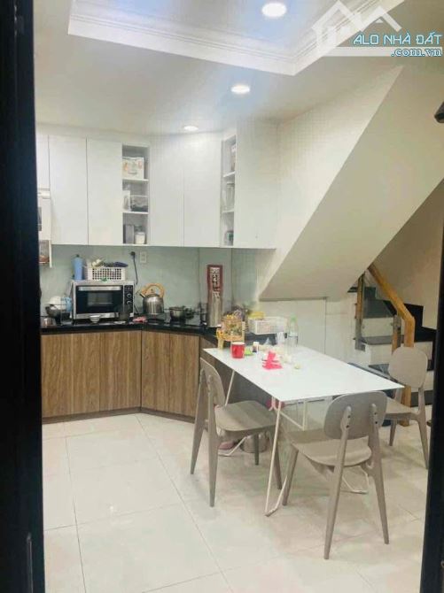 Nhà Cho Thuê Nguyên Căn Hẻm Nguyễn Xí Bình Thạnh - 2